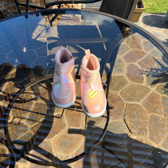 CAT & JACK GIRL BOOTS SIZE 3. These are new but the tags are missing. - Picture 8 of 10